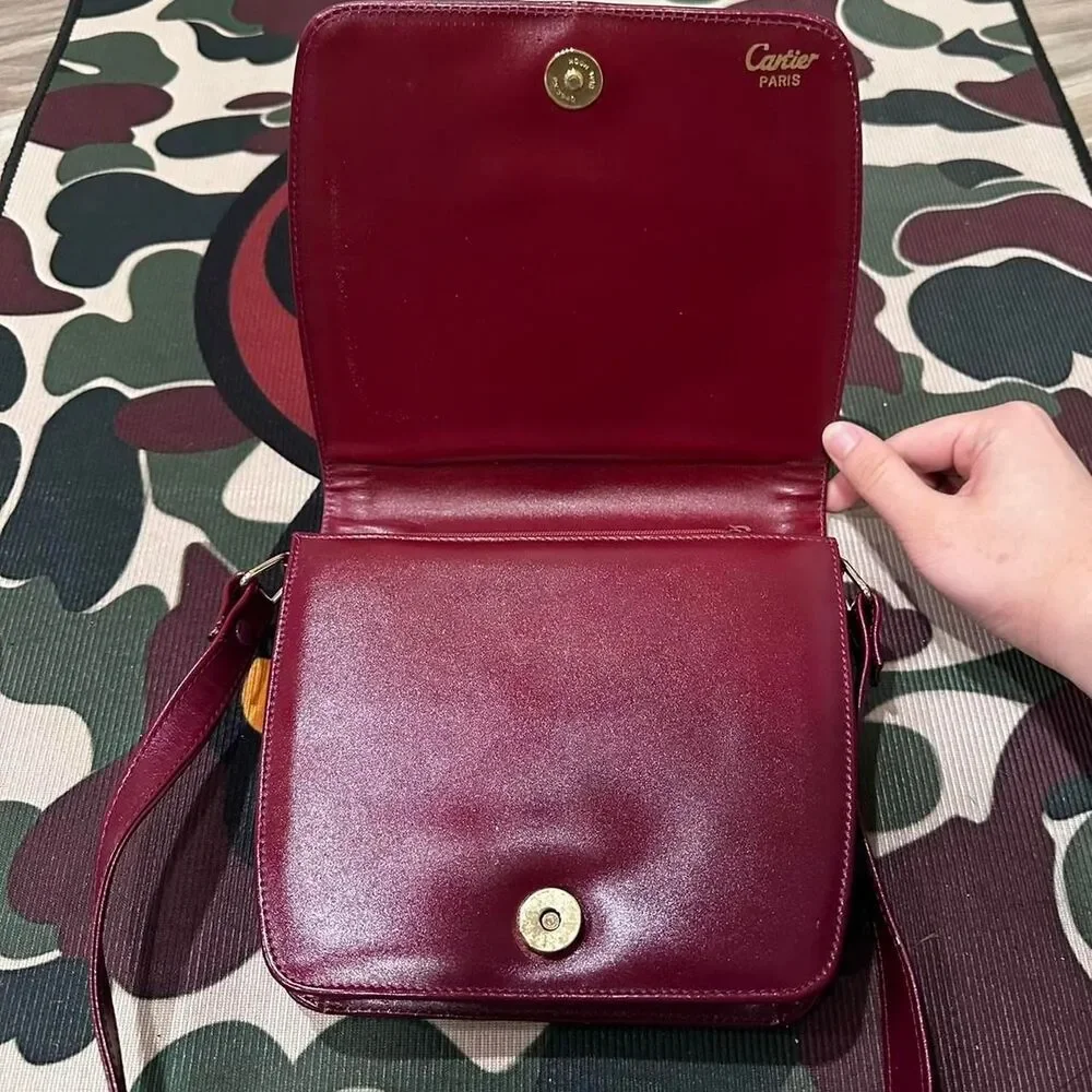 Burgundy Cartier Paris luxury crossbody bag - Picture 2 of 7